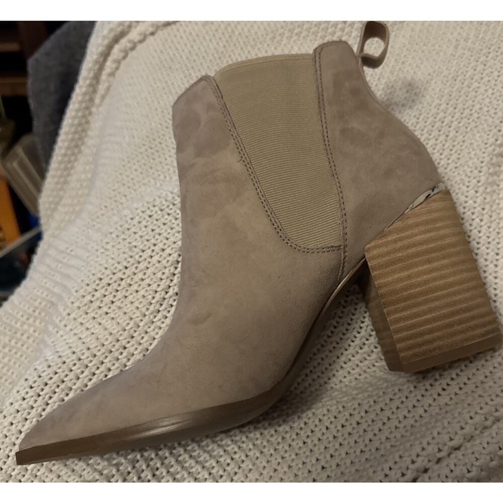 Steve Madden Womens Suede Bootie Pull On Knoxi Size 9.5 Taupe Block Heel NWOT - Picture 3 of 9